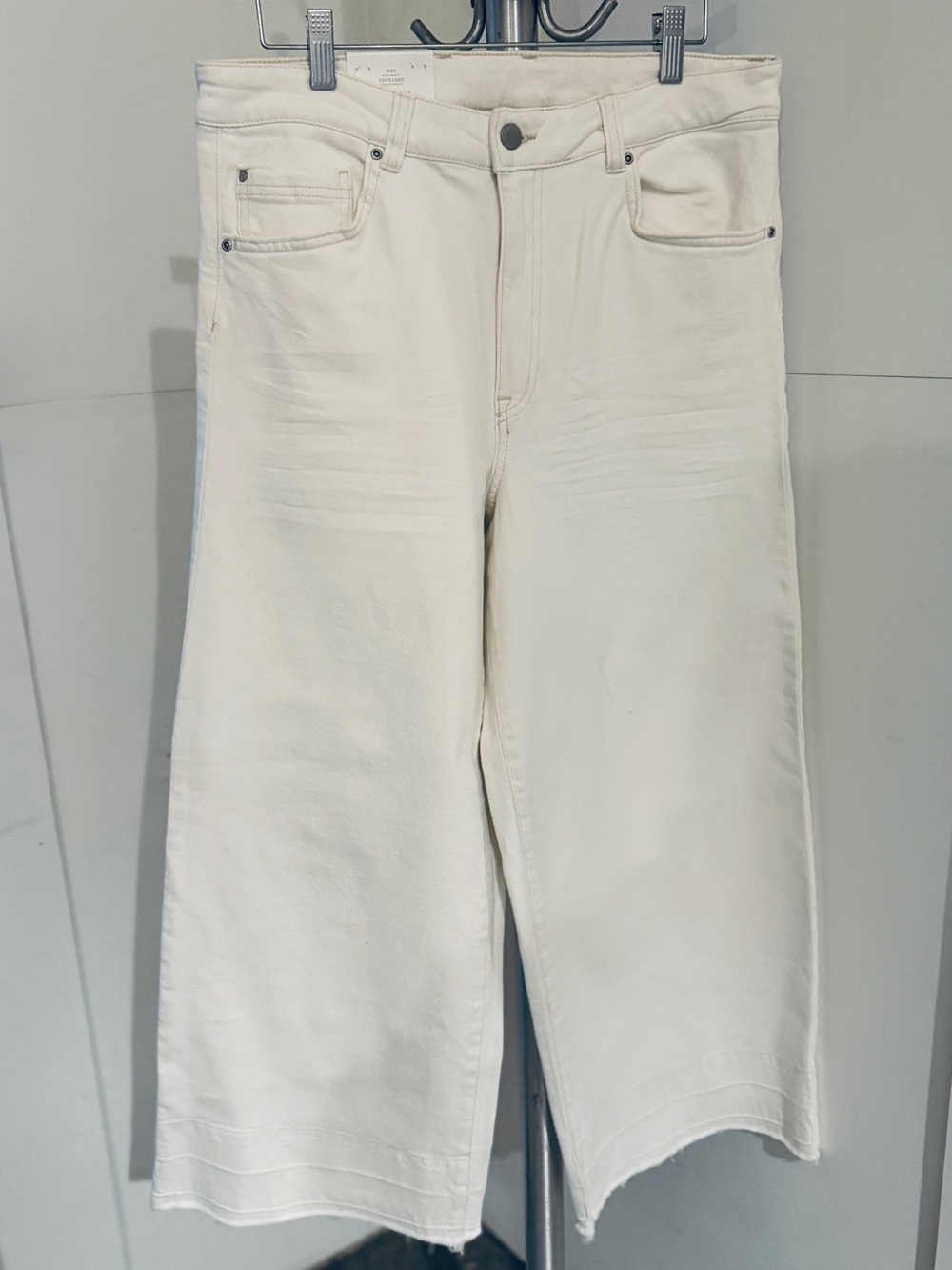 NWT H&M High-Rise Wide-Leg Cropped Jeans Off-White - Brand New Size 12